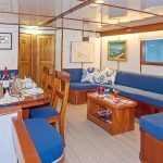 Beluga Galapagos Yacht - Dining & Salon 1