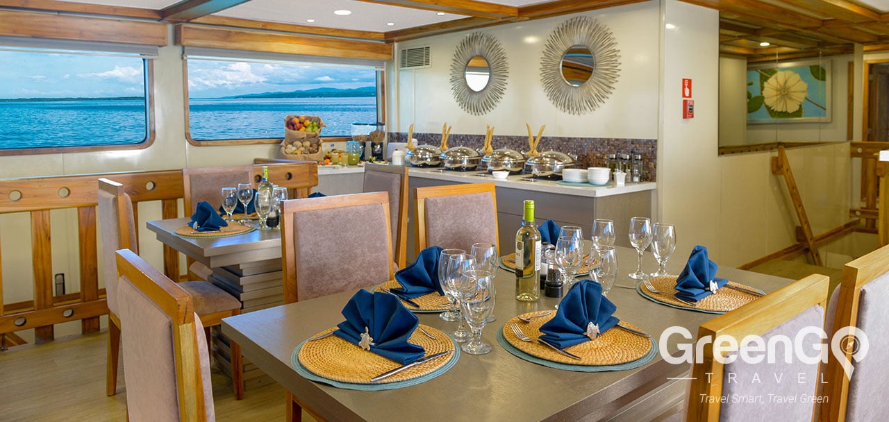 Galaxy Galapagos Yacht - Dining Room