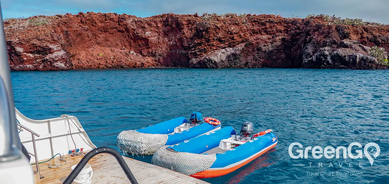Galaxy Galapagos Yacht - Panga Ride