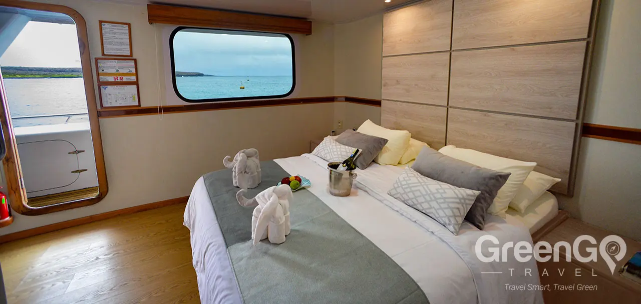 Seaman Journey Galapagos Catamaran - Matrimonial Cabin