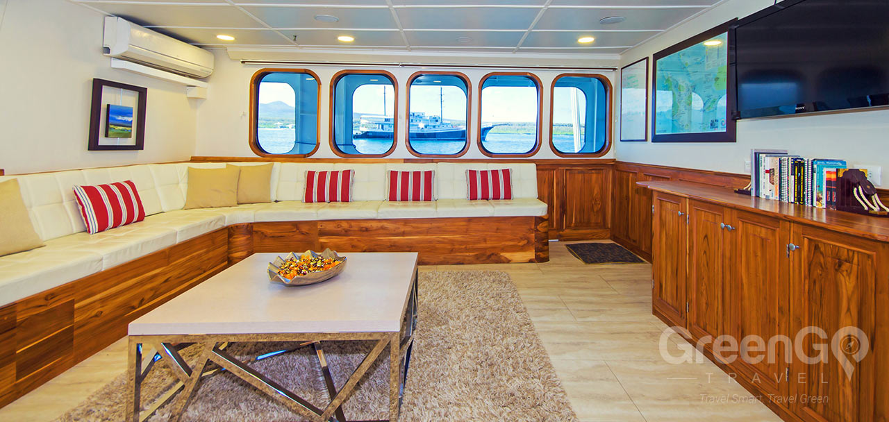 Tip Top 4 Galapagos Yacht - Lounge Area 3