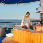 Isabela 2 Galapagos Ship - Hot Tub 1