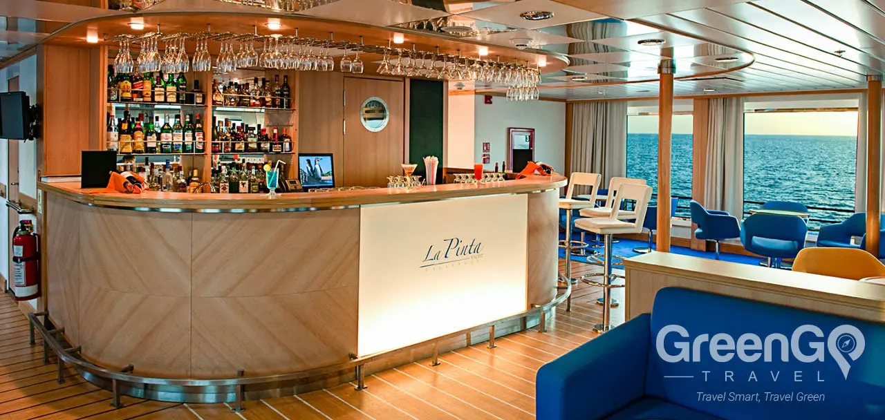 La Pinta Galapagos Ship - Bar