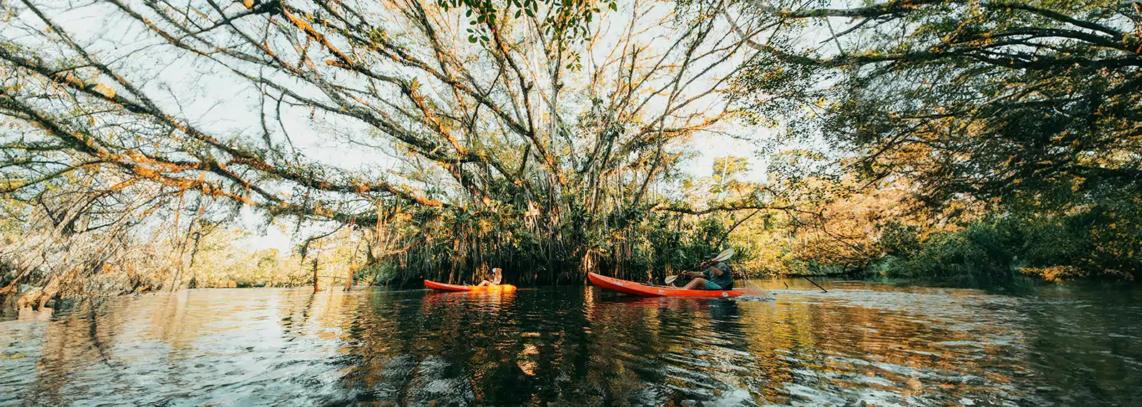 Kapawi-Ecolodge-Kayaking