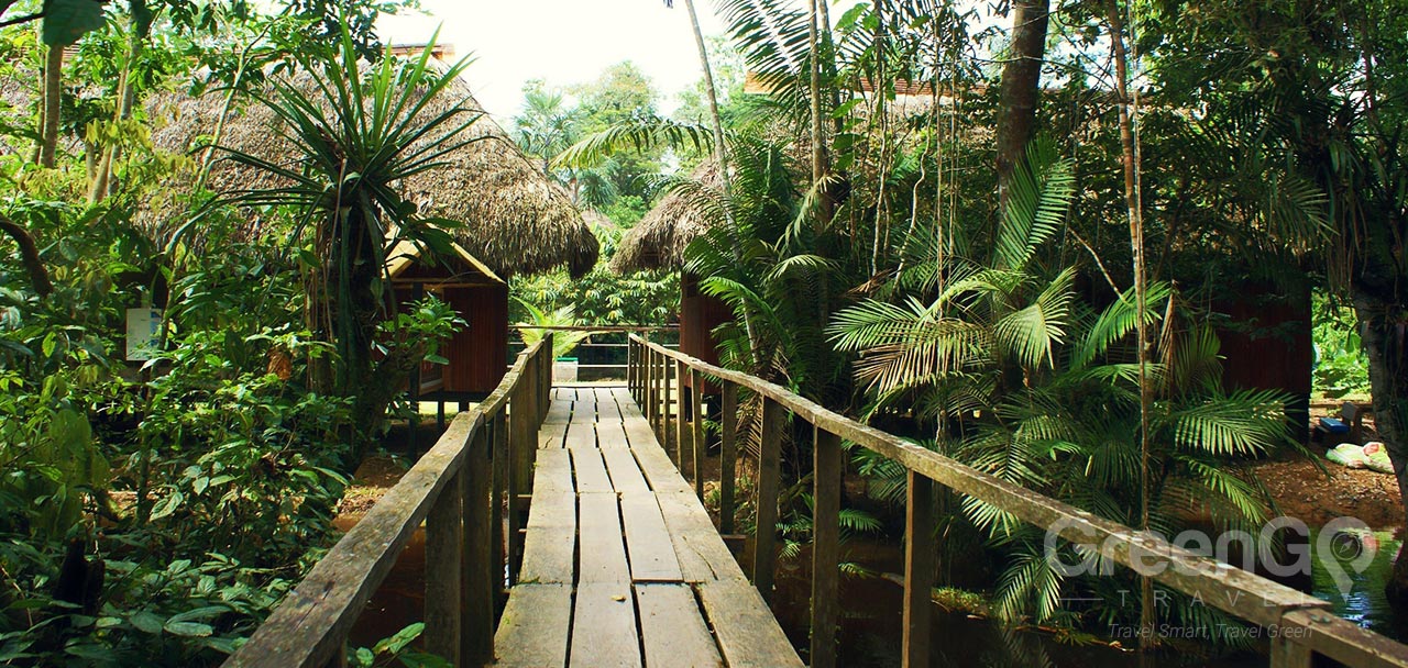 Piranha Amazon Lodge - Entrance