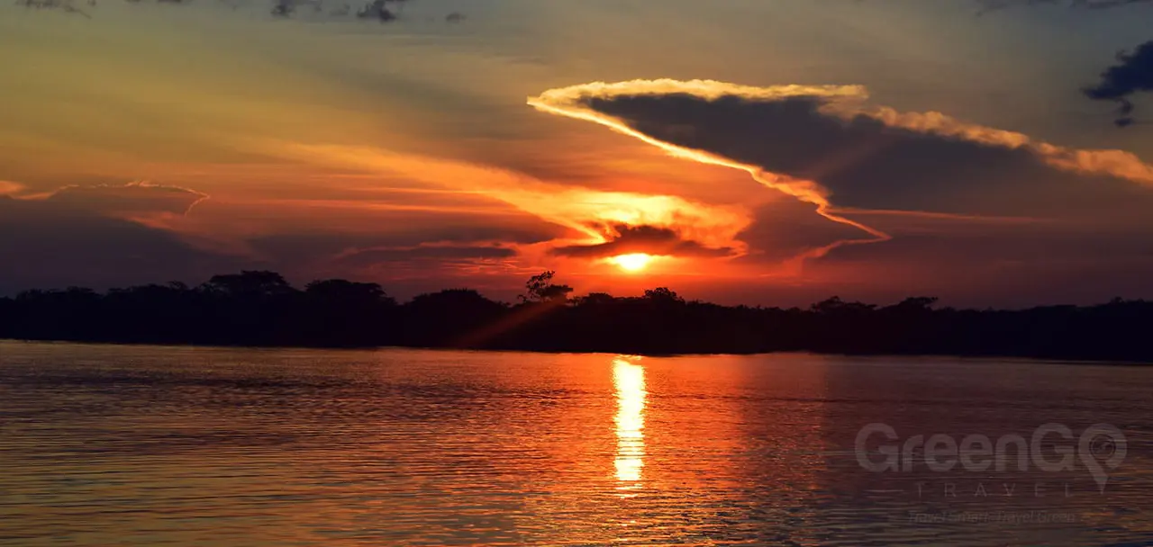 Piranha Amazon Lodge - Sunset