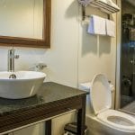 Anakonda Amazon Cruise - Standard Suite Bathroom