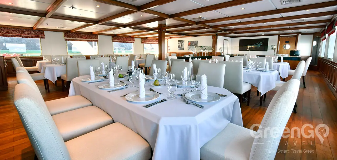 Celebrity-Xperience-Galapagos-Ship-Dining-Area