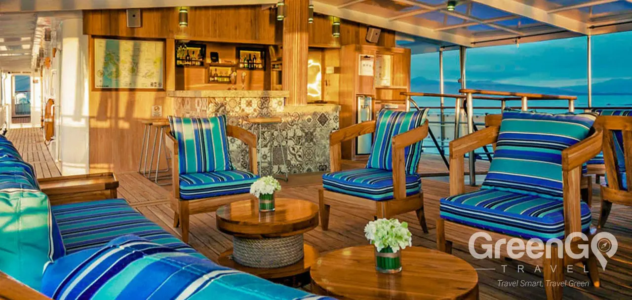 Evolution Galapagos Ship - Al Fresco Lounge