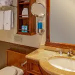 Grace Galapagos Yacht - Bathroom