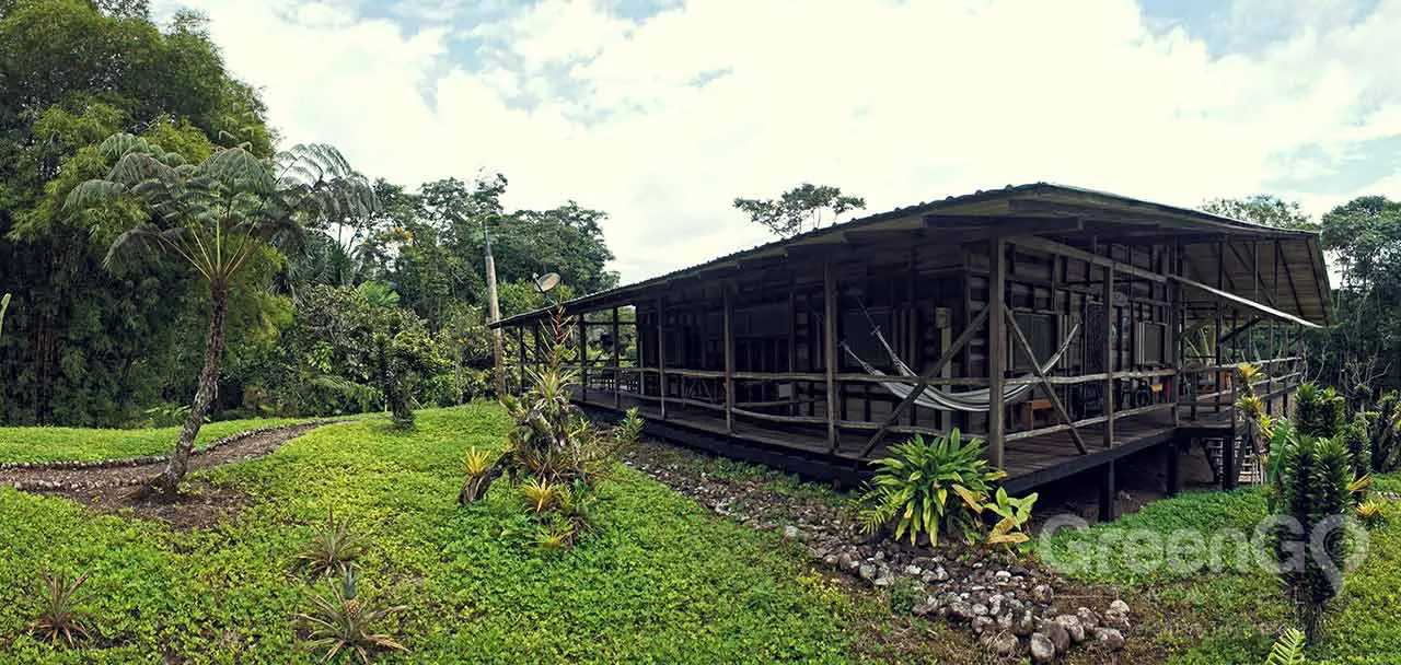 Hakuna Matata Lodge Huts Exterior View