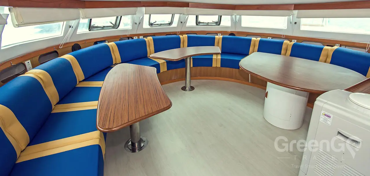 Nemo 1 Galapagos Catamaran - Interior Lounge Area