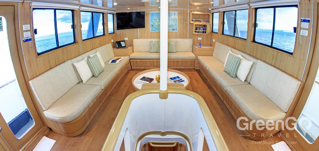 Aqua Galapagos Yacht - Lounge Area 2