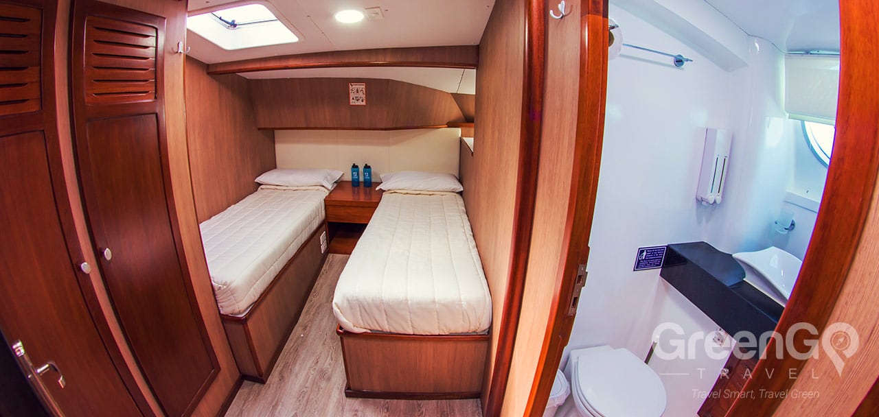 Nemo 3 Galapagos Catamaran - Standard Cabin 1 - 2 Singles lower beds