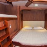 Nemo 3 Galapagos Catamaran - Standard Cabin 3 - 1 Lower double bed, 1 single upper bed