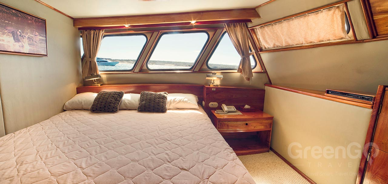 Reina Silvia Galapagos Yacht - Double Cabin