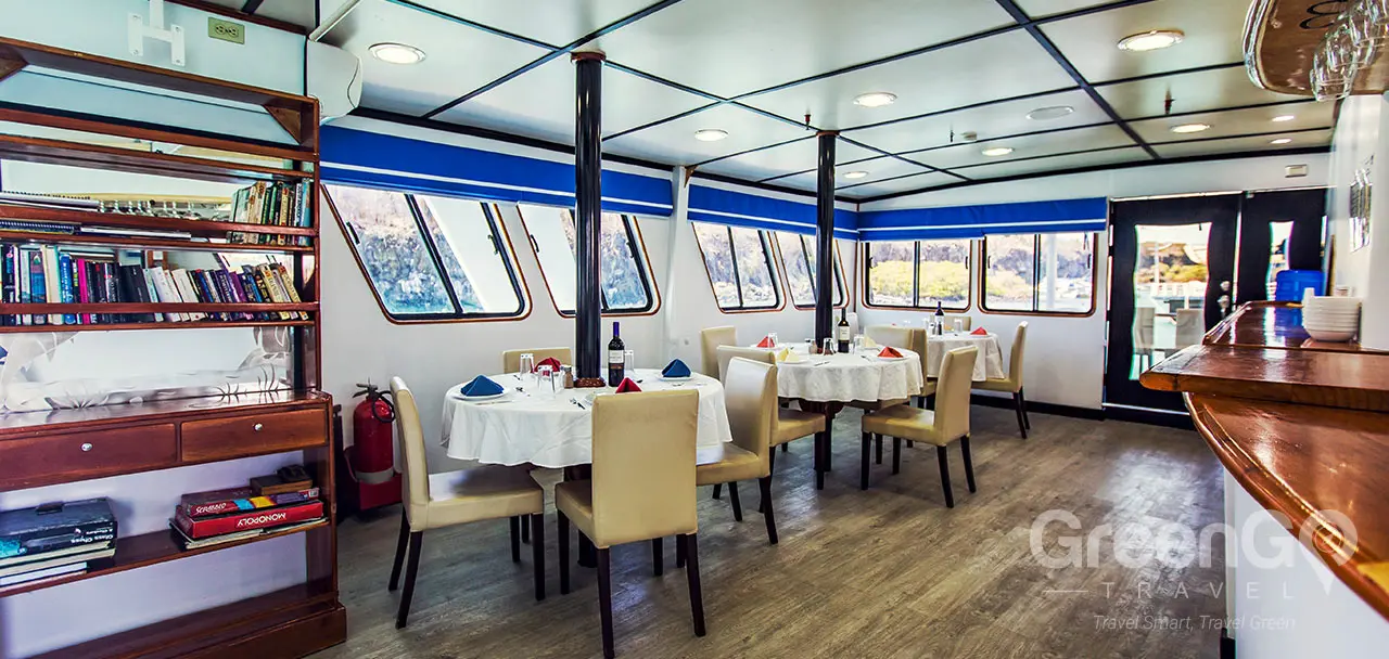 Yolita II Galapagos Yacht - Dining Room