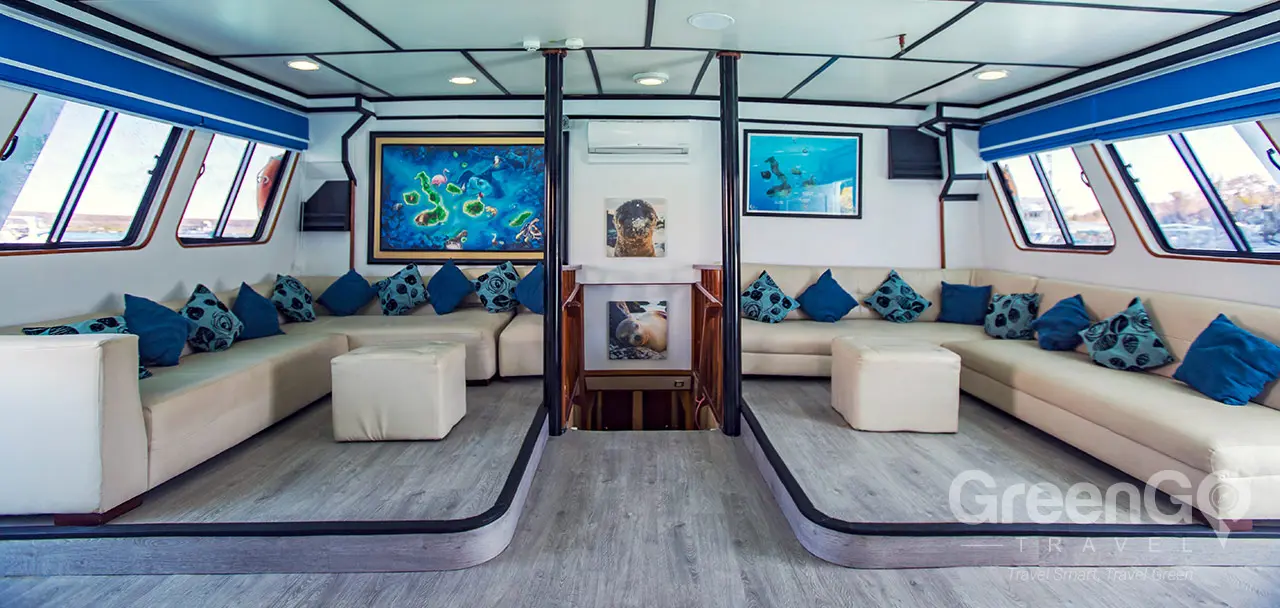 Yolita II Galapagos Yacht - Lounge Area