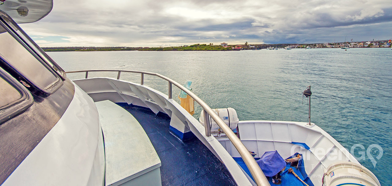 Estrella del Mar Galapagos Yacht - Observation Deck
