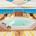 Petrel Galapagos Catamaran - Jacuzzi