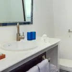 Natural Paradise Galapagos Yacht - Bathroom