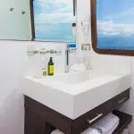 Cormorant Galapagos Catamaran - Bathroom 1