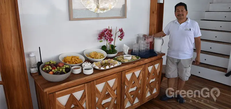 Elite-Galapagos-Cruise-Amazing-Snacks-of-the-Elite-Catamaran
