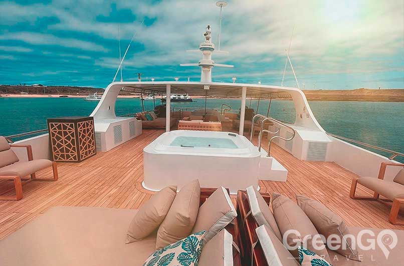 Sea-Star-Journey-Cruise-Deck