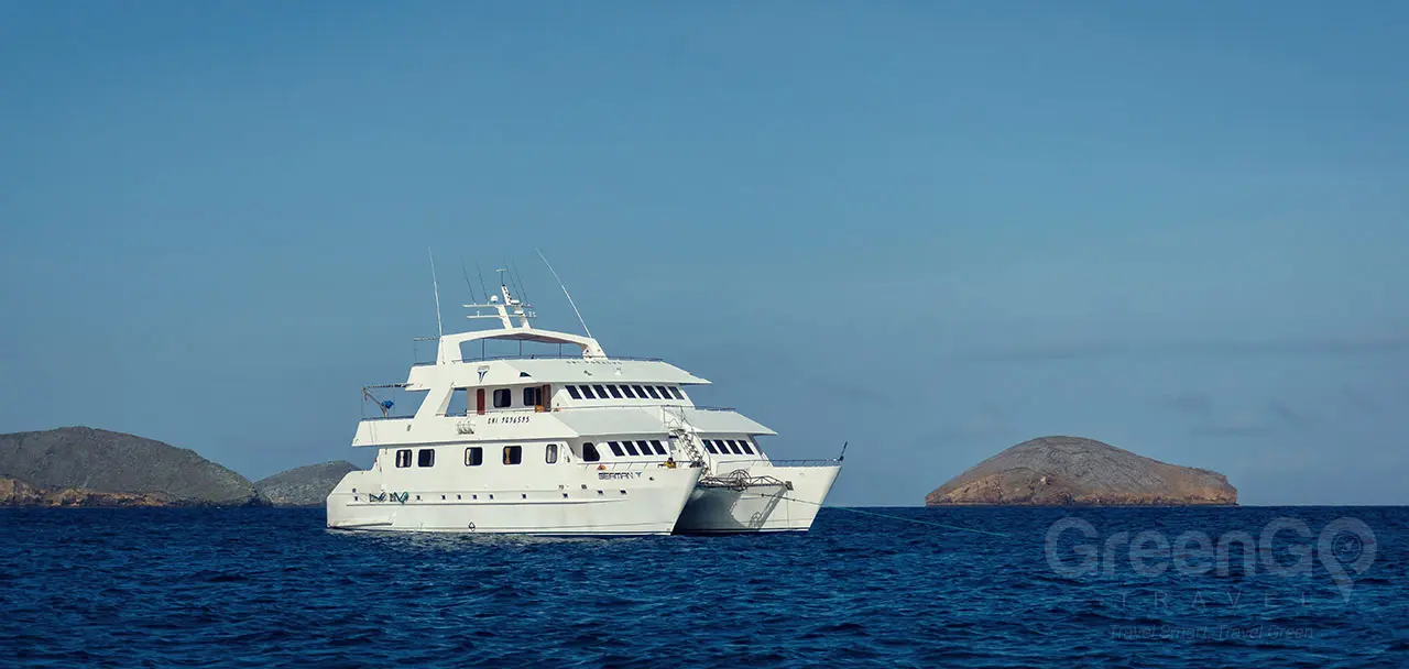 Seaman-Journey-Galapagos-Catamaran-Panoramic-View