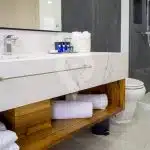 Cormorant-II-Galapagos-Catamaran-Premium-Suite-Bathroom