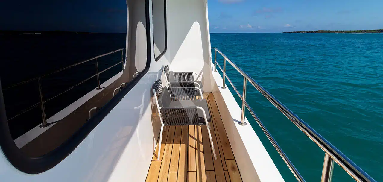 Reina-Silvia-Voyager-Galapagos-Catamaran-Upper-Deck-Balcony