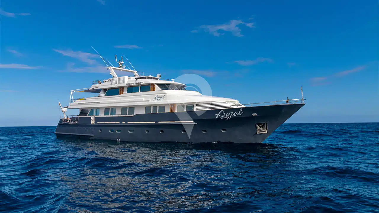 Galapagos-Angel-Yacht-1