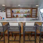 Galapagos-Angel-Yacht-bar