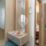 Galapagos-Angel-Yacht-cabin-entrance
