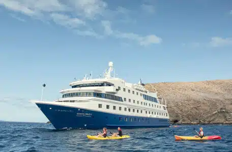 Small-Cruise-Ships-Galapagos