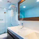 Grand Daphne Galapagos Yacht - Suite Bathroom