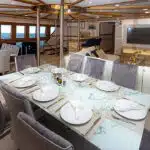 Tiburon Explorer - Dining Area