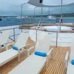 Tiburon Explorer - Sun Chairs
