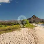 Galapagos-Land-Tours-Garrapaterro-Beach