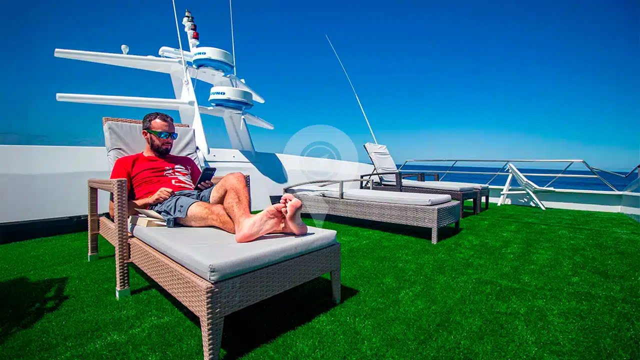 Anahi-Galapagos-Catamara-Sun-Deck