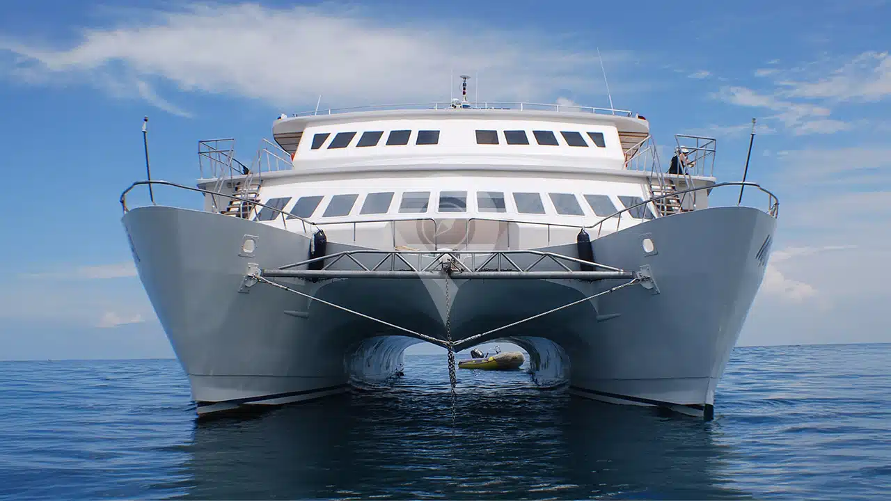 Anahi-Galapagos-Catamaran-Front-view