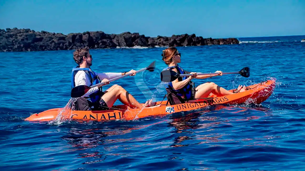 Anahi-Galapagos-Catamaran-Kayaking