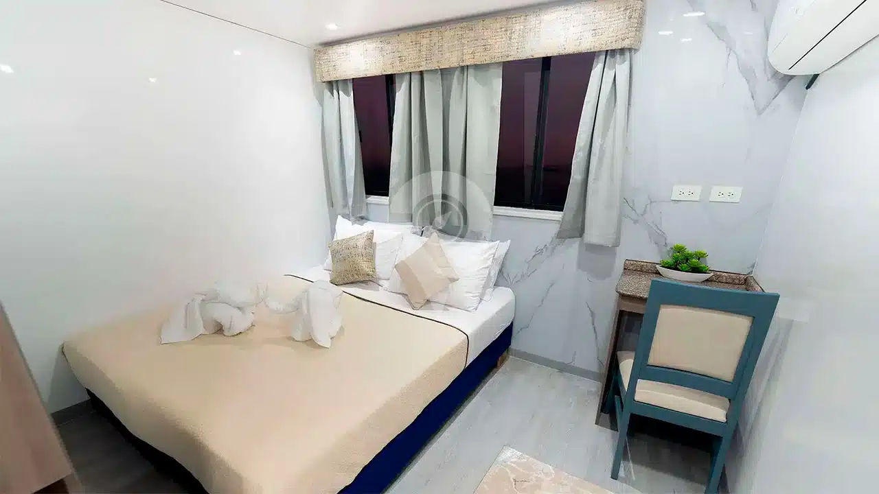 Anahi-Galapagos-Catamaran-Standard-Cabin