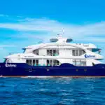 Endemic-Galapagos-Catamaran-exterior3