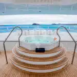 Endemic-Galapagos-Catamaran-jacuzzi