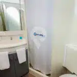 Archipel-1-Galapagos-Catamaran-stateroom-bathroom