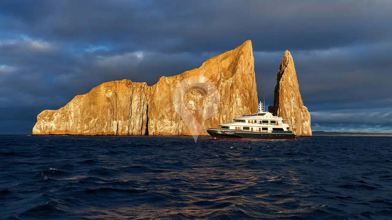 Galapagos-Horizon-Trimaran-2