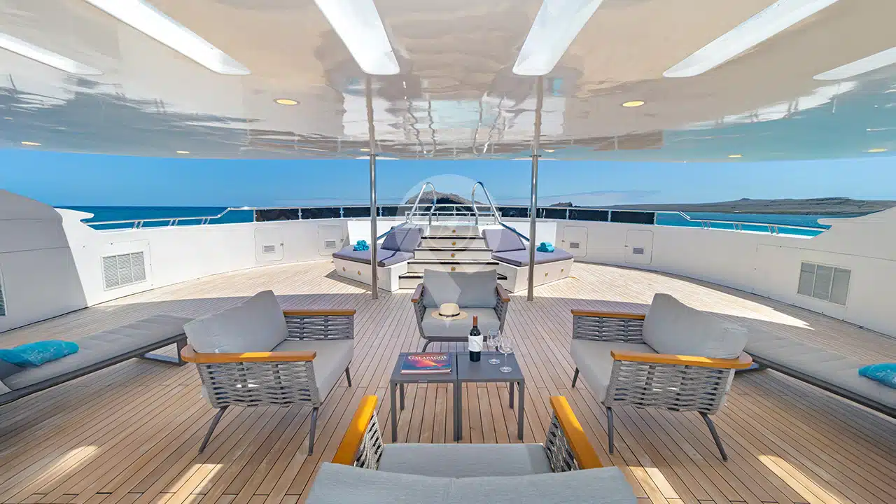 Galapagos-Horizon-Trimaran-sun-deck-2