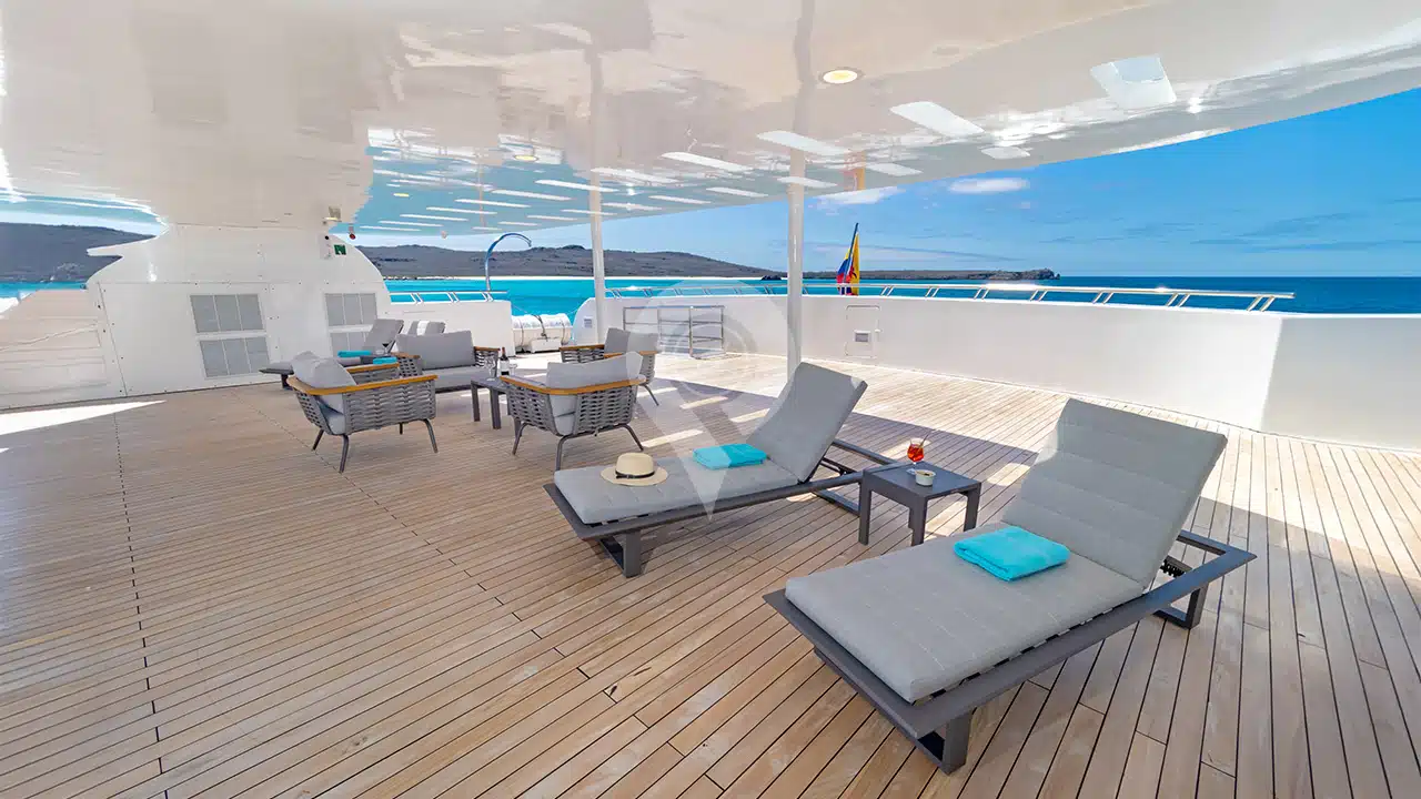 Galapagos-Horizon-Trimaran-sun-deck-3