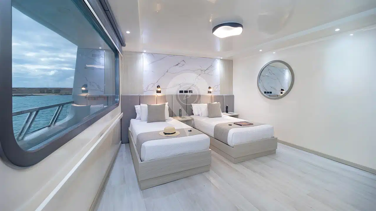 Galapagos-Horizon-Trimaran-twin-cabin